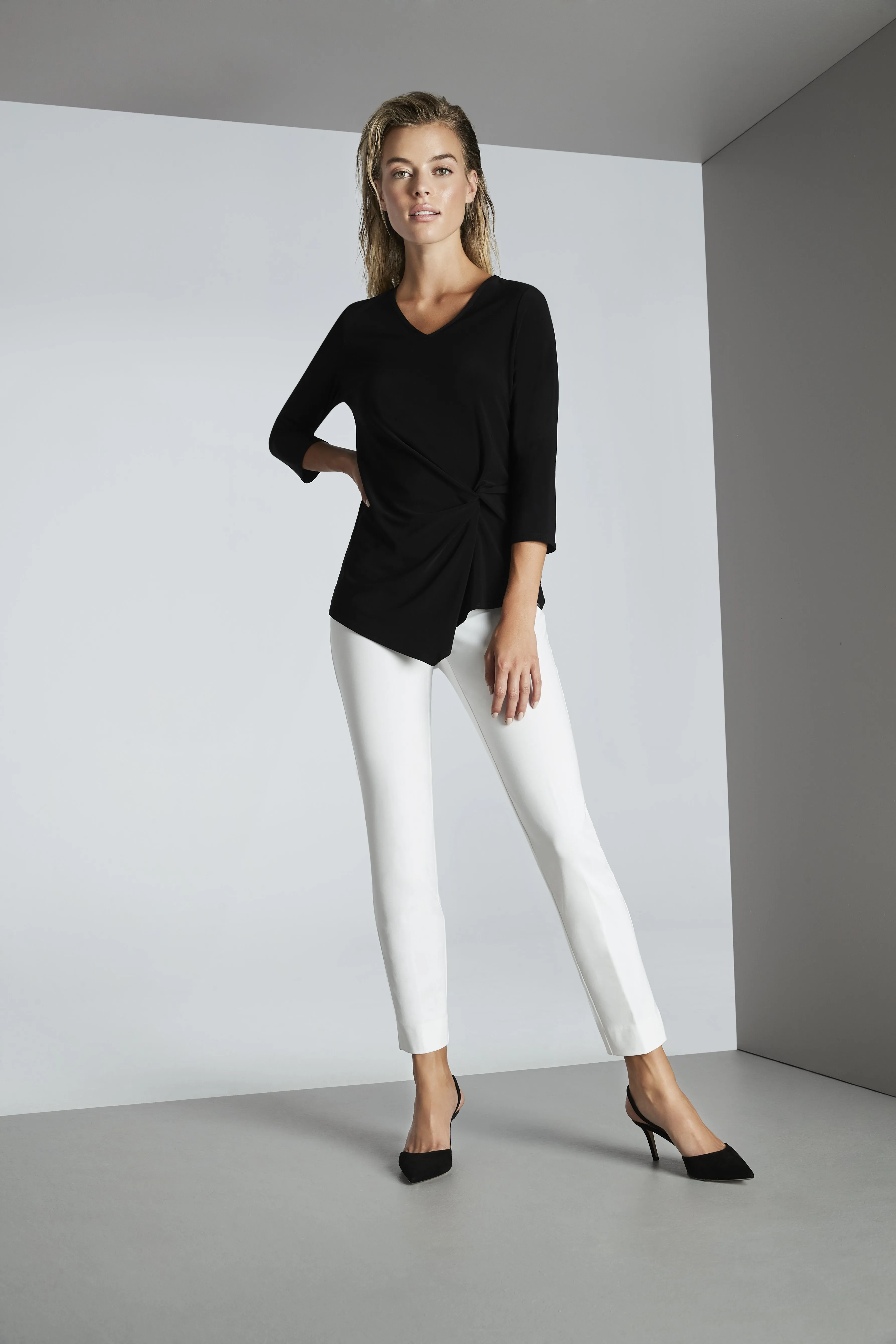 801 Slim Ankle Pant