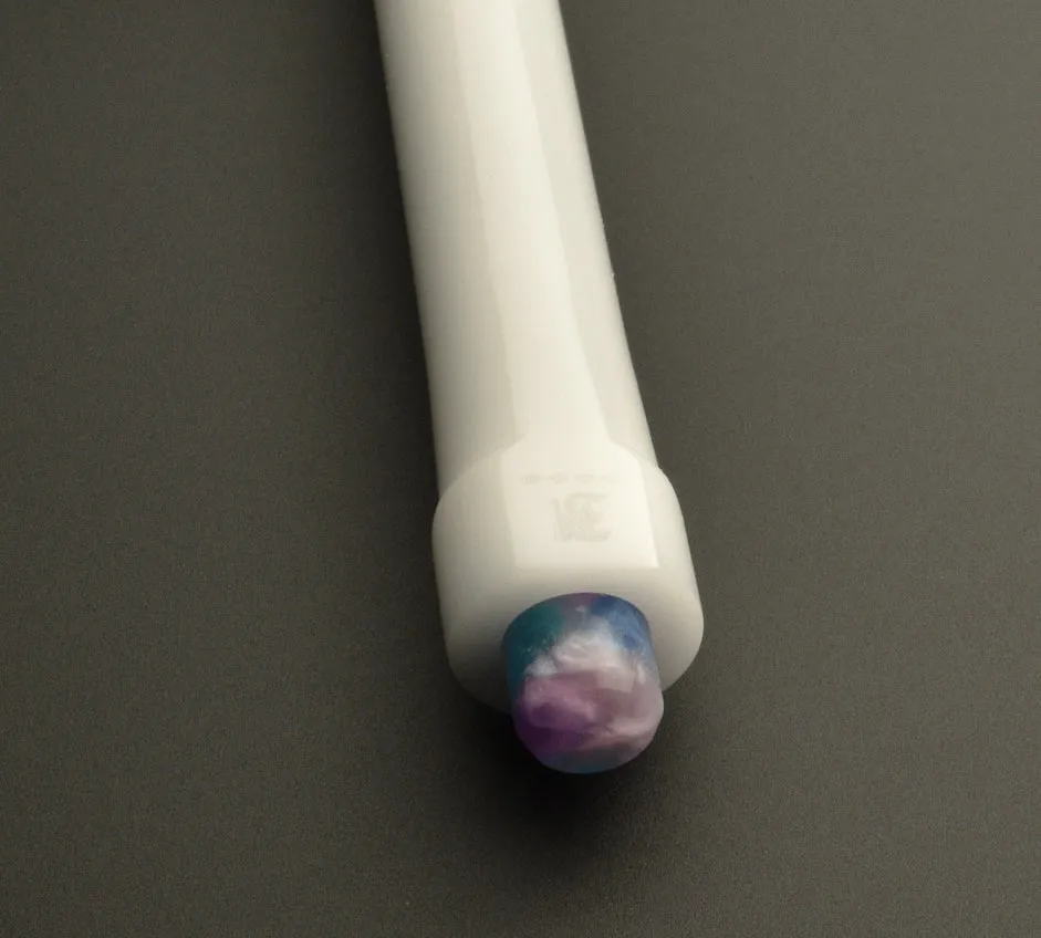 Model 90 Artium Pencil - Snow & Candystone SE