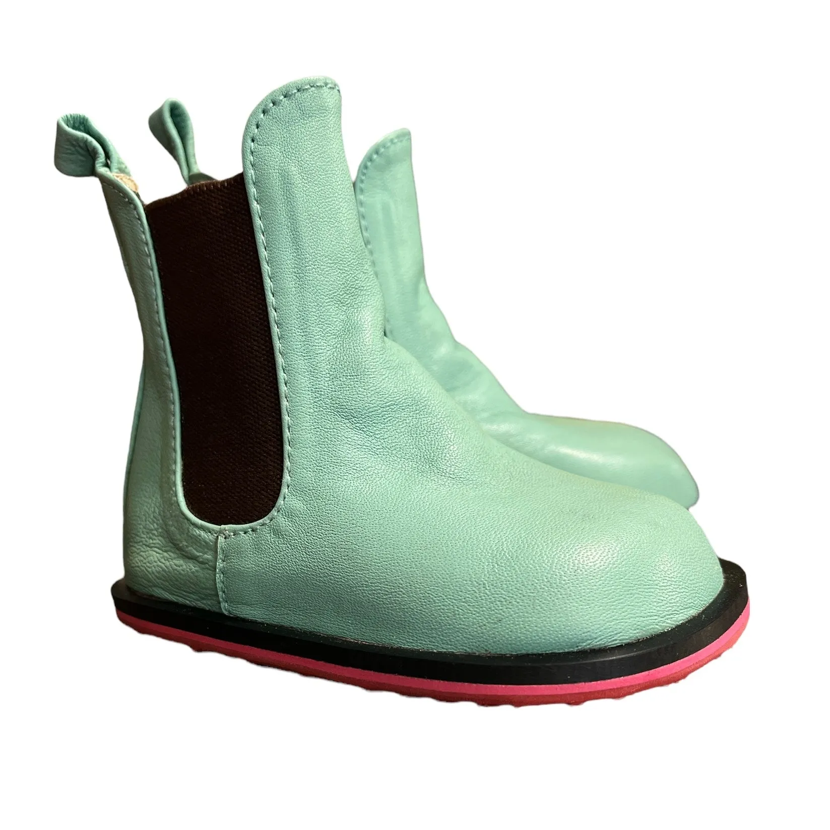 Peking boot with double red sole