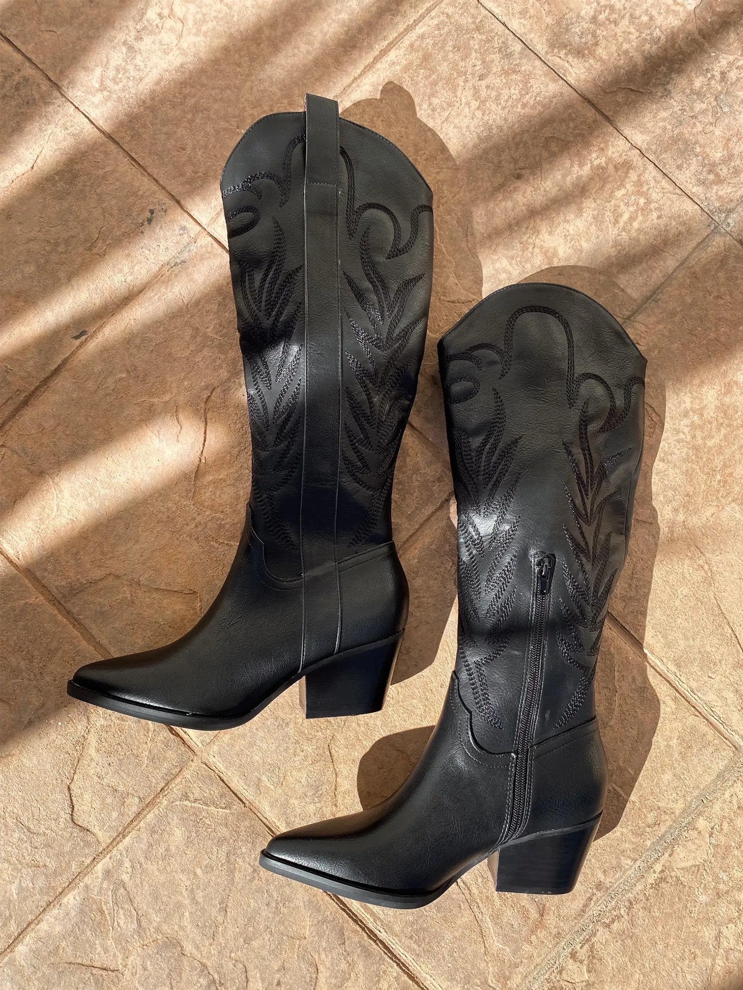 Samara Cowgirl Boot in Black